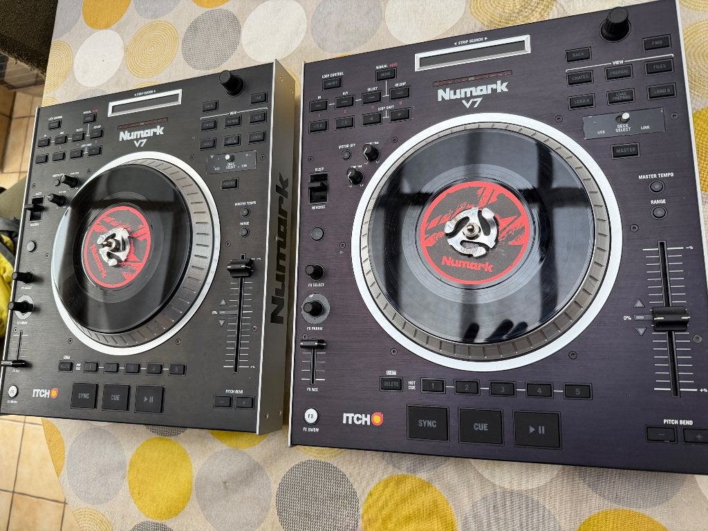 Numark V7, Muziek en Instrumenten, Dj-sets en Draaitafels, Ophalen, Zo goed als nieuw, Draaitafel, Numark