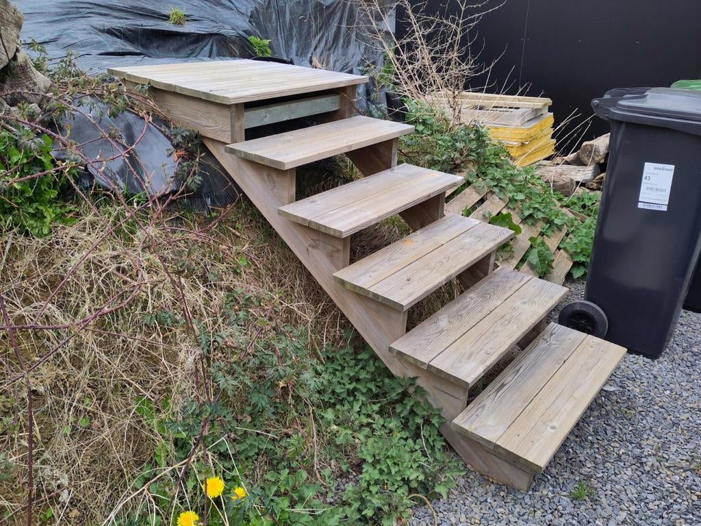 Escalier extérieur bois - Gratuit, Ophalen