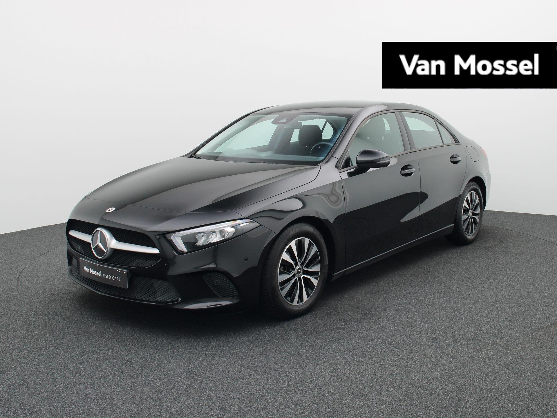 Mercedes-Benz A-Klasse Limousine 180d Business Solution 1Y U, Auto's, 4 deurs, Stof, Gebruikt, 4 cilinders