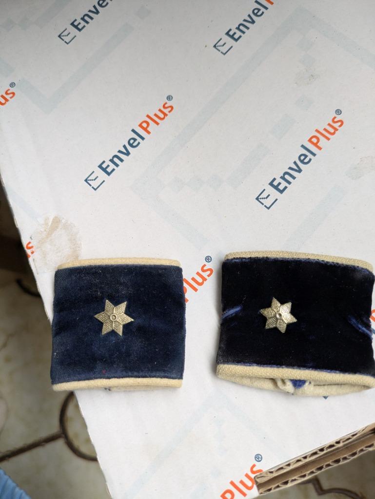 Adjudant administratie schouderstukken, Verzamelen, Militaria | Algemeen, Ophalen of Verzenden, Landmacht, Embleem of Badge