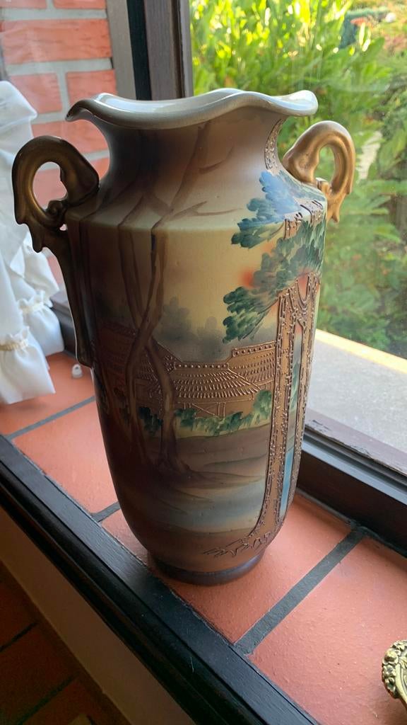 Vase ancien, Enlèvement