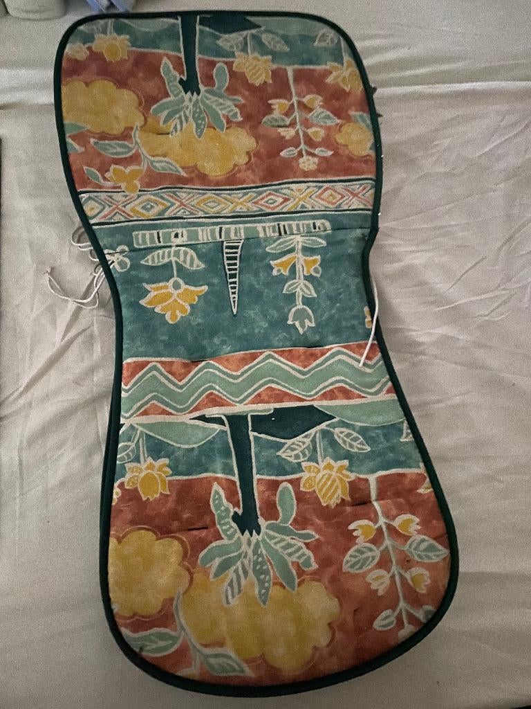4 zitkussens tuinstoelen + 5 grote, Ophalen