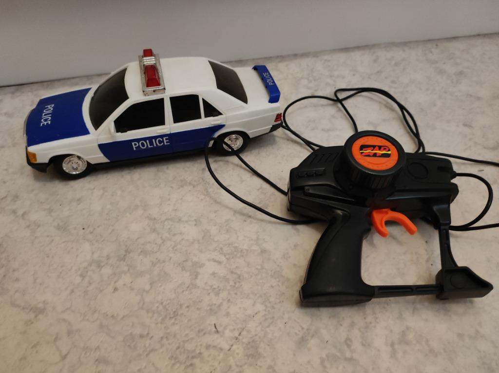 2 Auto's met batterijen, Enlèvement, Utilisé, Télécommande
