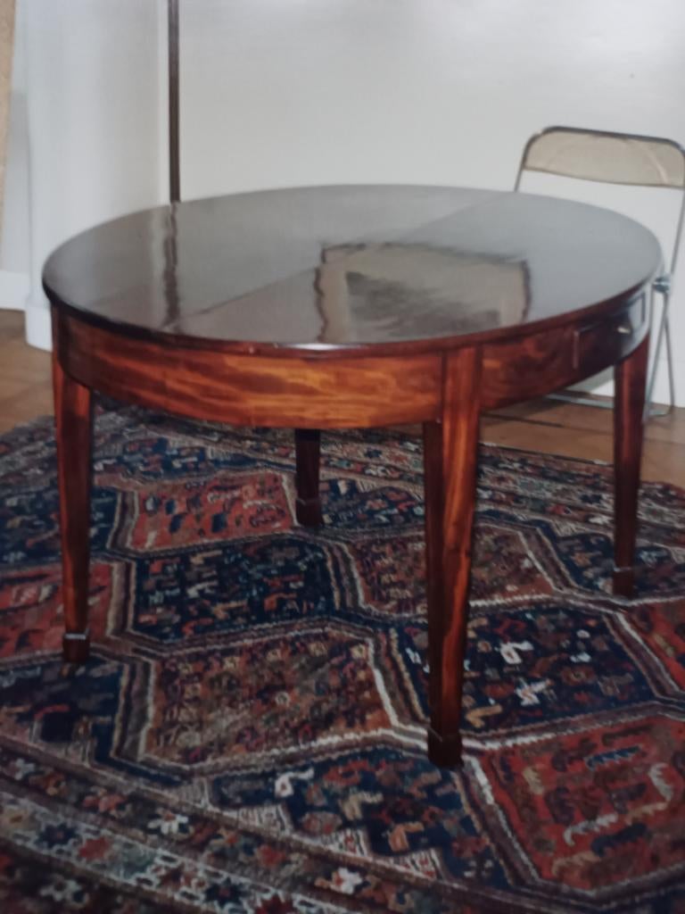 Table ovale en acajou authentique, Enlèvement