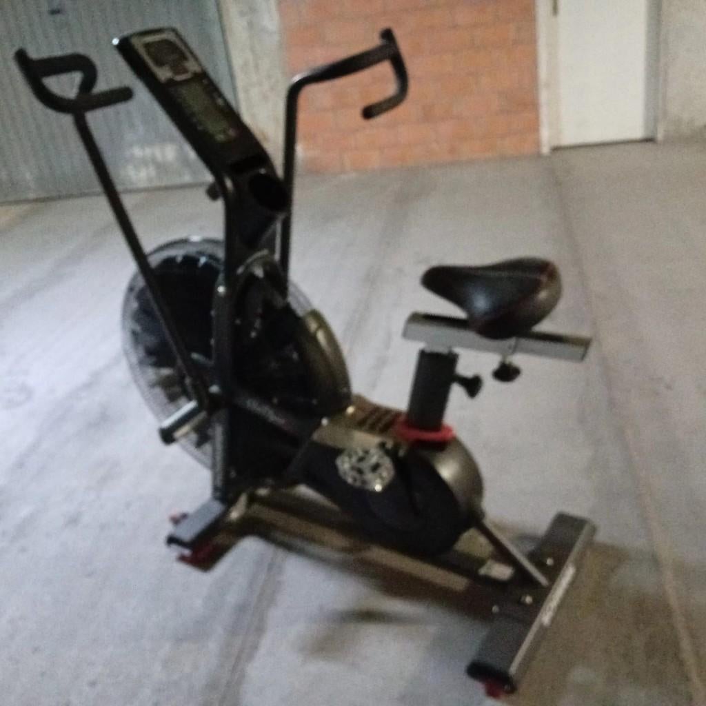 Hometrainer Schwinn Airdyne : solide/entièrement fonctionnel, Enlèvement, Utilisé, Jambes, Vélo d'appartement