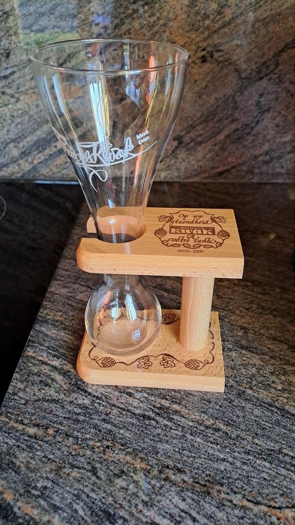 Bierglas 'Kwak', Ophalen