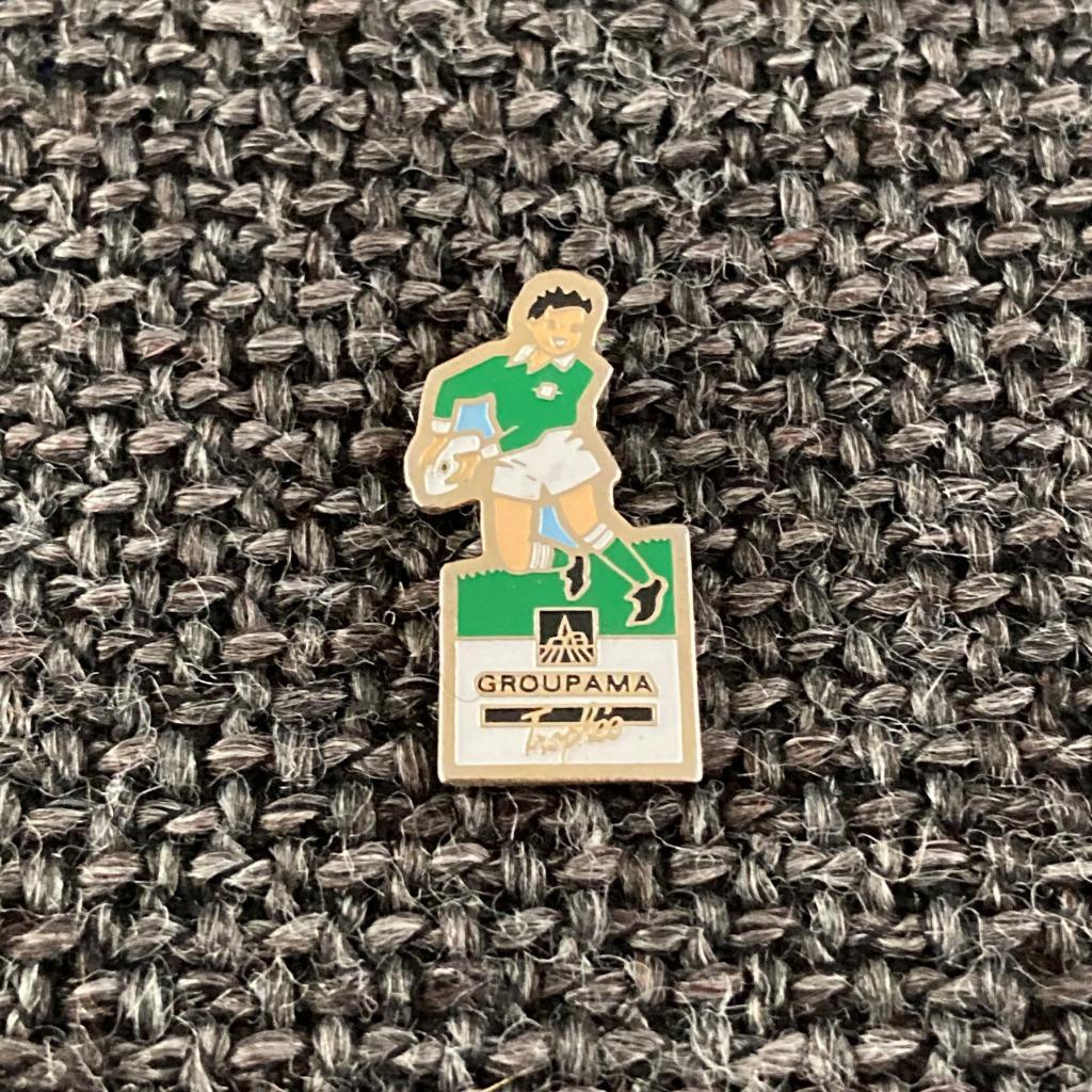PIN - GROUPAMA - TROPHÉE - RUGBY, Envoi, Utilisé, Autres sujets/thèmes, Insigne ou Pin's