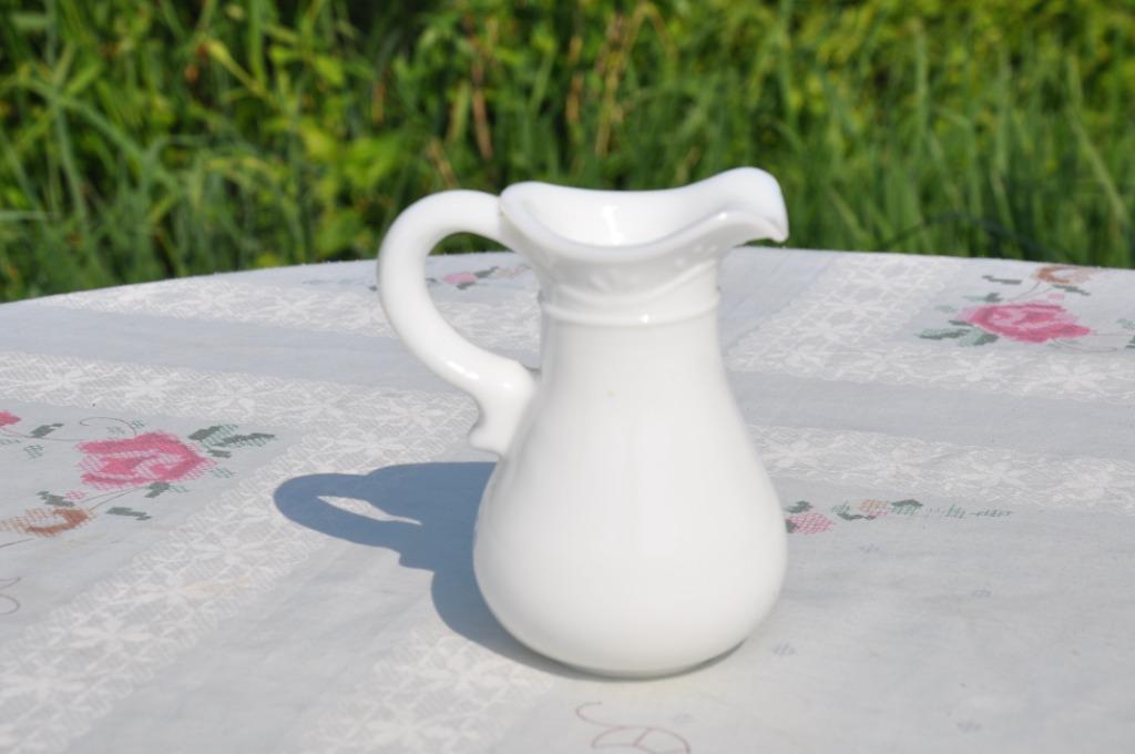 §  petite verseuse avon opaline de foire blanche, Enlèvement ou Envoi