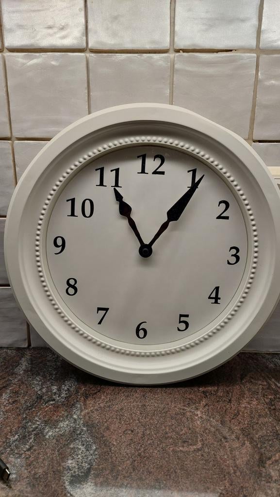 Wanduurwerk, Ophalen
