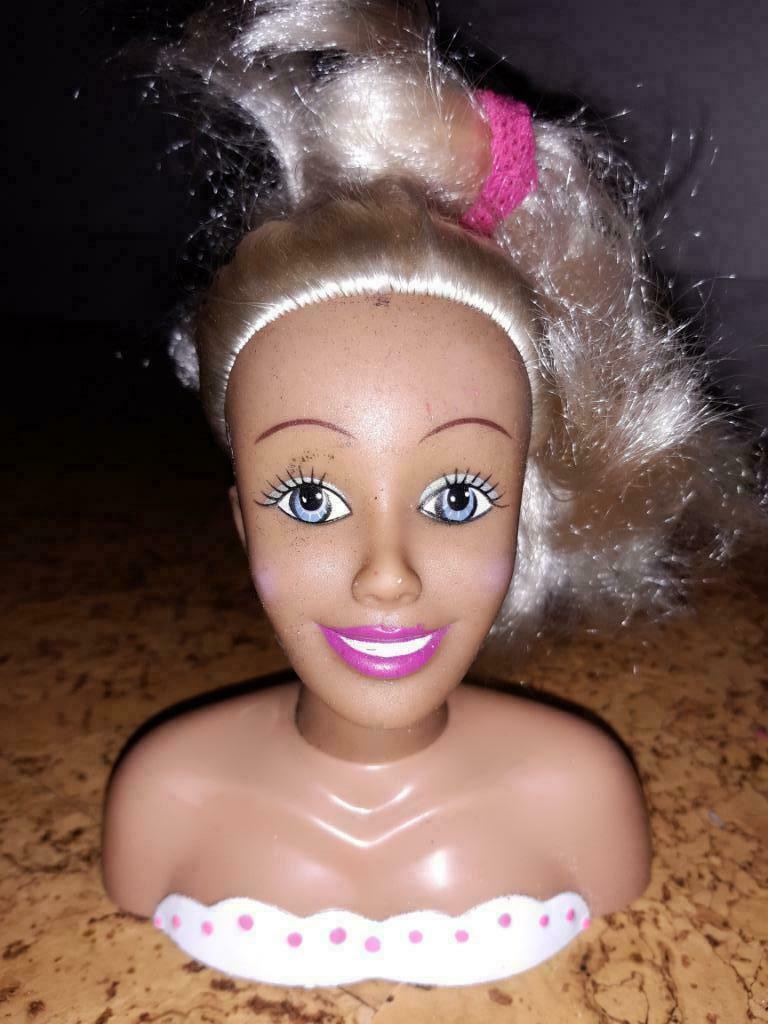 Kleine schminkpop (13cm) en toebehoren, Kinderen en Baby's, Speelgoed | Overig, Gebruikt, Jongen of Meisje, Ophalen of Verzenden