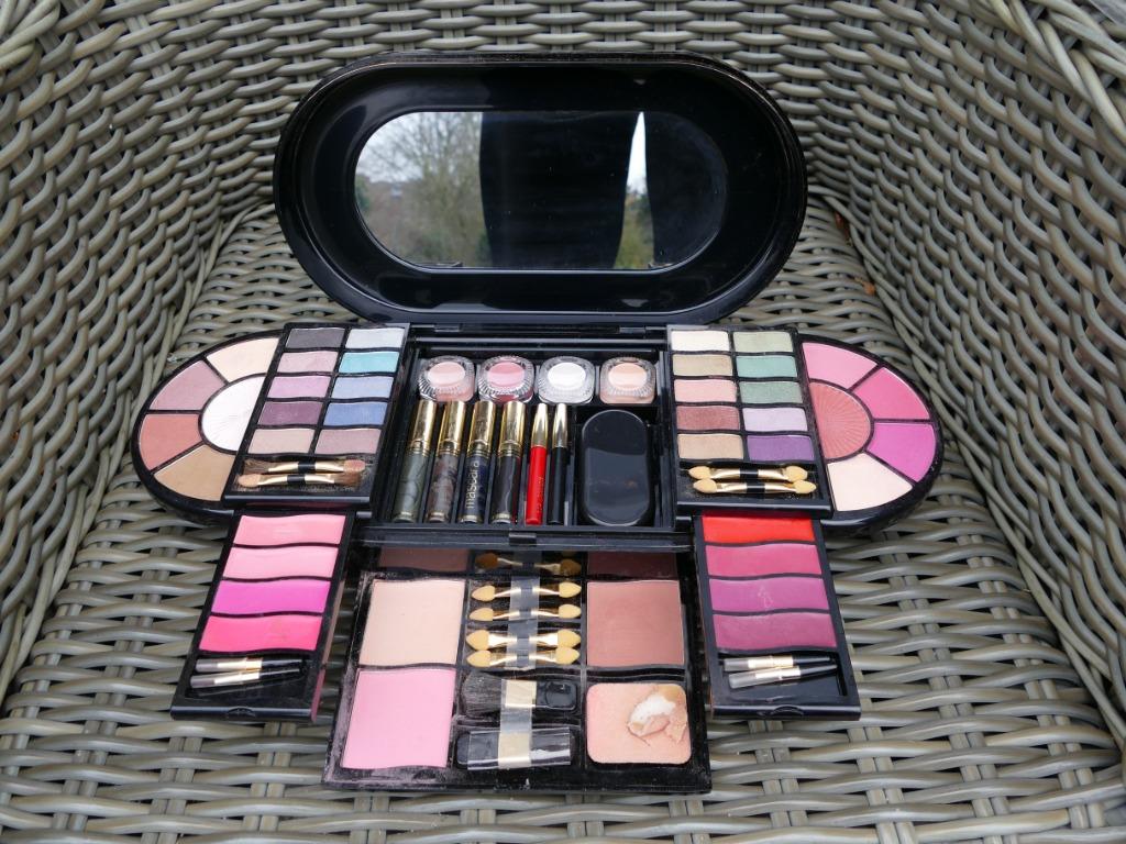 Maquiage make up doos, Gebruikt, Overige kleuren, Gehele gezicht, Ophalen of Verzenden