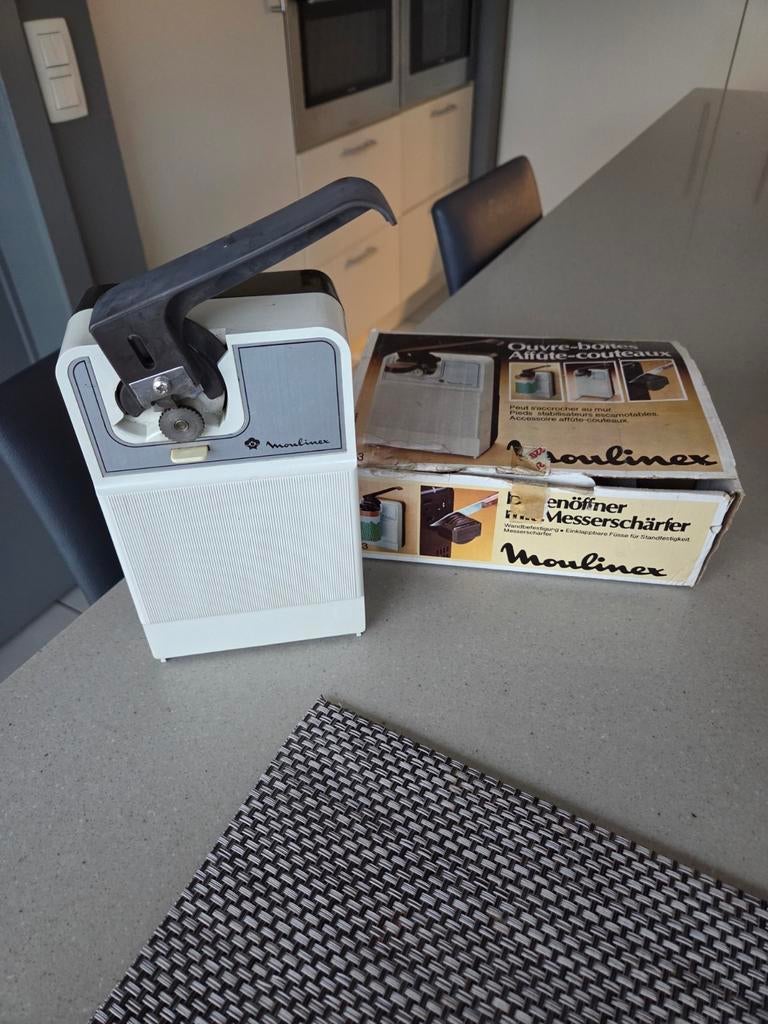 Elektrische blikopener/ messenslijper Moulinex, Ophalen of Verzenden