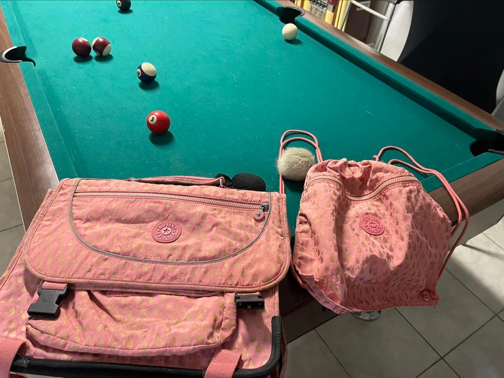 Sac kipling et sac de gym, Enlèvement ou Envoi, Comme neuf