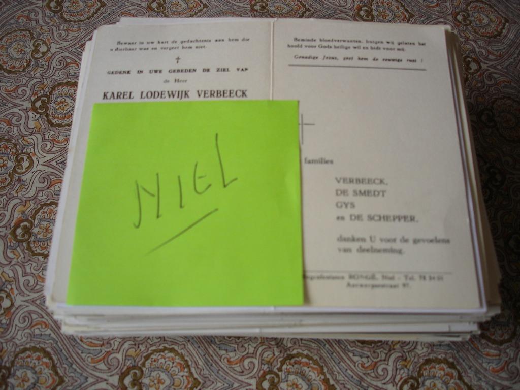 Niel doodsprentjes lot met 220 prentjes, Verzenden