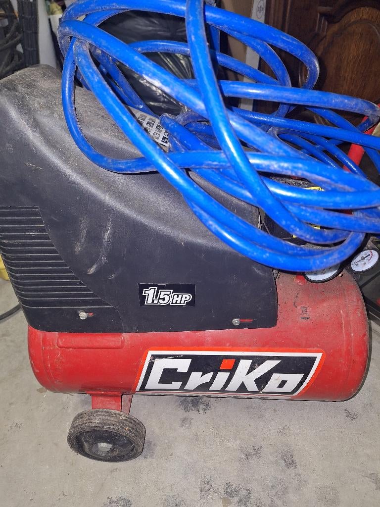 Compresseur, Bricolage & Construction, Compresseurs, Enlèvement, Utilisé, 10 bars ou plus, 25 à 100 litres