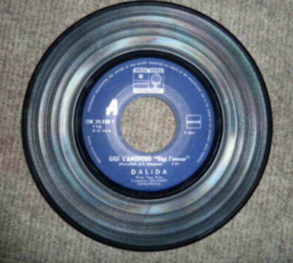 vinyl single Dalida : Gigi L'amoroso / il venait d'avoir...., Ophalen of Verzenden, Overige genres