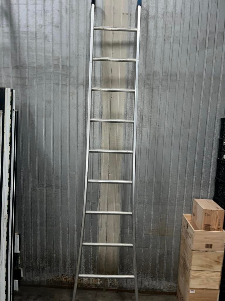 Aluminium ladder 3m 9 treden, Doe-het-zelf en Bouw, Ladders en Trappen, Ophalen, Gebruikt, Ladder, 2 tot 4 meter