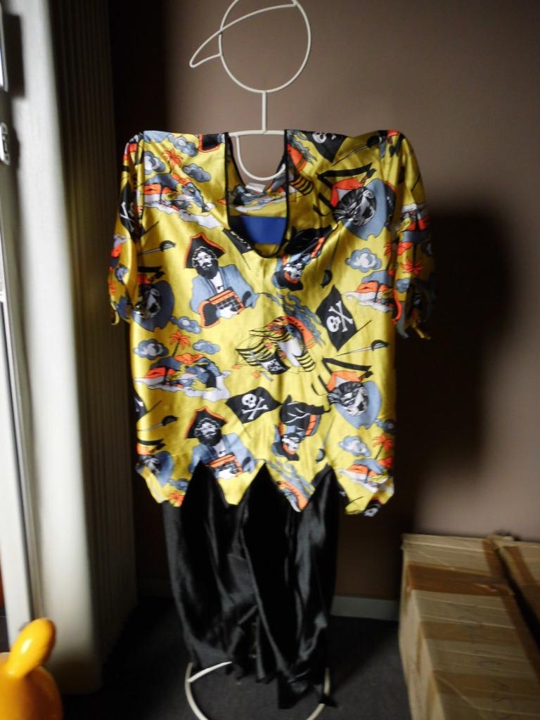 Lot kledij piraat 32 piratenpakken, Ophalen of Verzenden, Nieuw, Maat 52/54 (L), Kleding