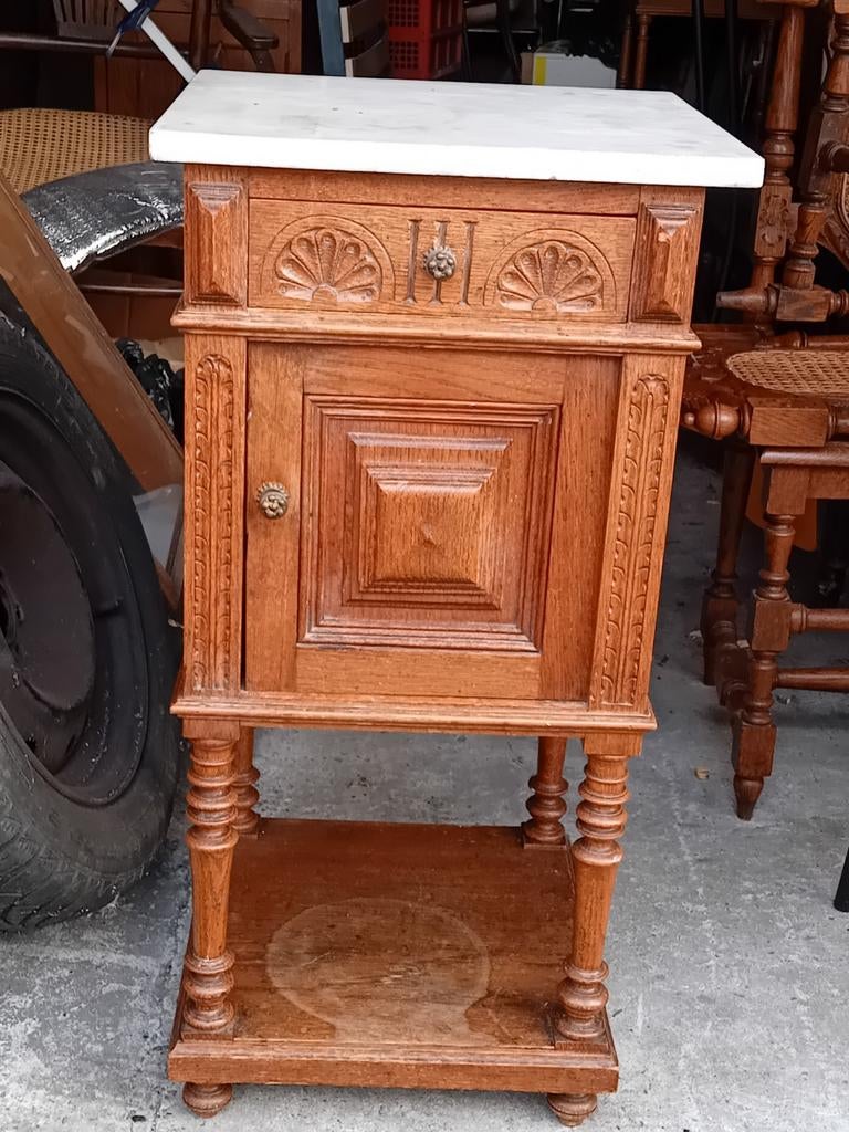 Table de chevet en chêne massif, Maison & Meubles, 70 cm ou plus, Moins de 45 cm, Enlèvement, Utilisé