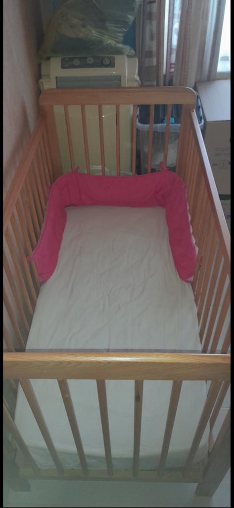 Kinderbedje, Enlèvement, Comme neuf, Matelas