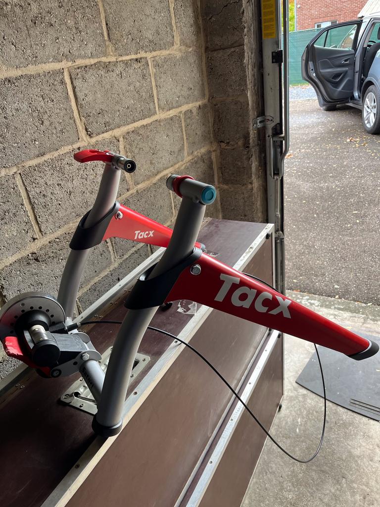 TACX INDOOR CYCLING trainer met wielbevestiging, Enlèvement, Utilisé, Tacx