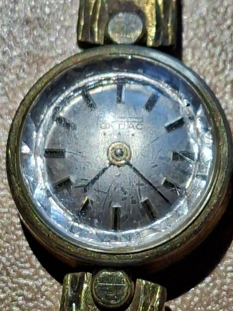 Pontiac dames horloge, Handtassen en Accessoires, Horloges | Dames, Ophalen
