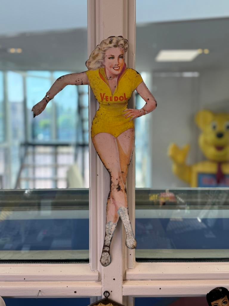 Veedol oude reclame Pin Up !, Verzamelen, Ophalen of Verzenden, Gebruikt, Reclamebord