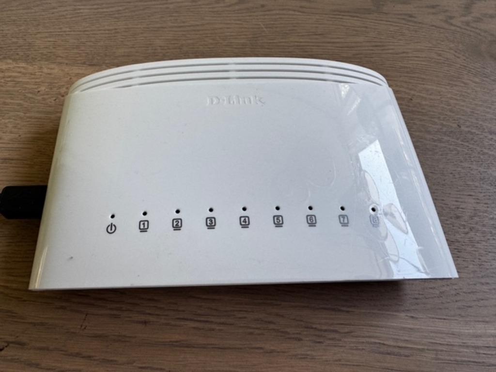 Commutateur Gigabit 8 ports D-Link DGS-1008D, blanc, Enlèvement ou Envoi, Comme neuf