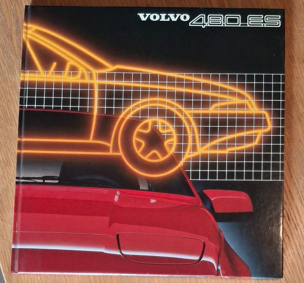 Volvo 480 ES - boek, Boeken, Auto's | Folders en Tijdschriften, Ophalen, Volvo, Zo goed als nieuw, Zie beschrijving