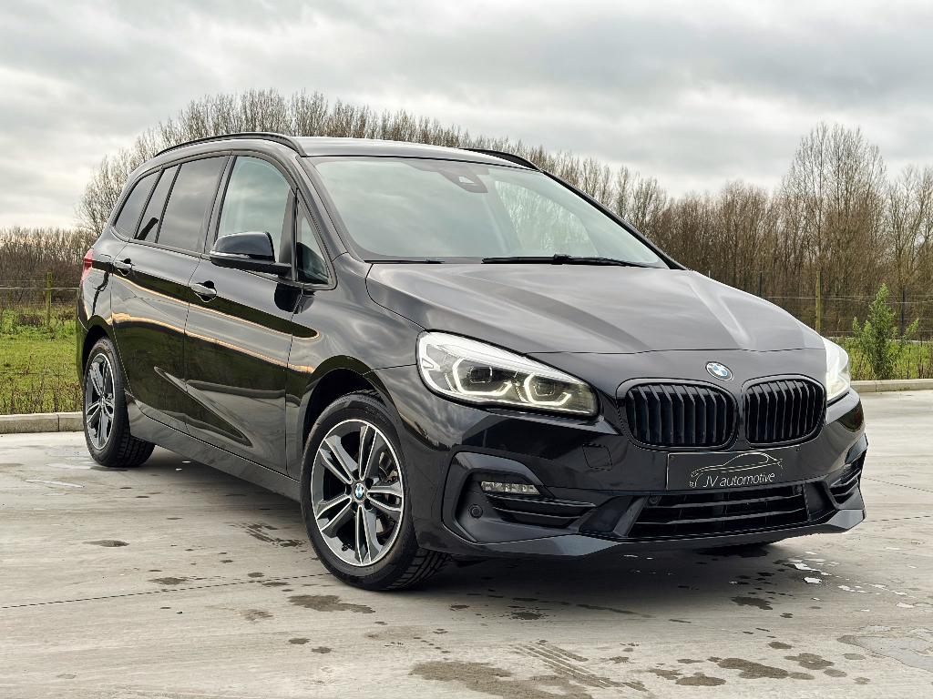BMW 216i Gran Tourer - 2022 - 130830km - HUD - DAB, Auto's, BMW, Voorwielaandrijving, Monovolume, Leder en Stof, Zwart