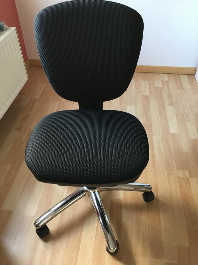 Chaise de bureau noire, Enlèvement, Comme neuf, Noir, Chaise de bureau