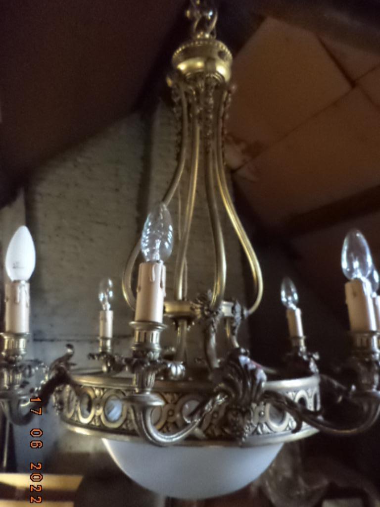 Art Déco: Antieke luster van brons met opaline glas. 4 armen, Enlèvement, Utilisé, Verre, Art déco