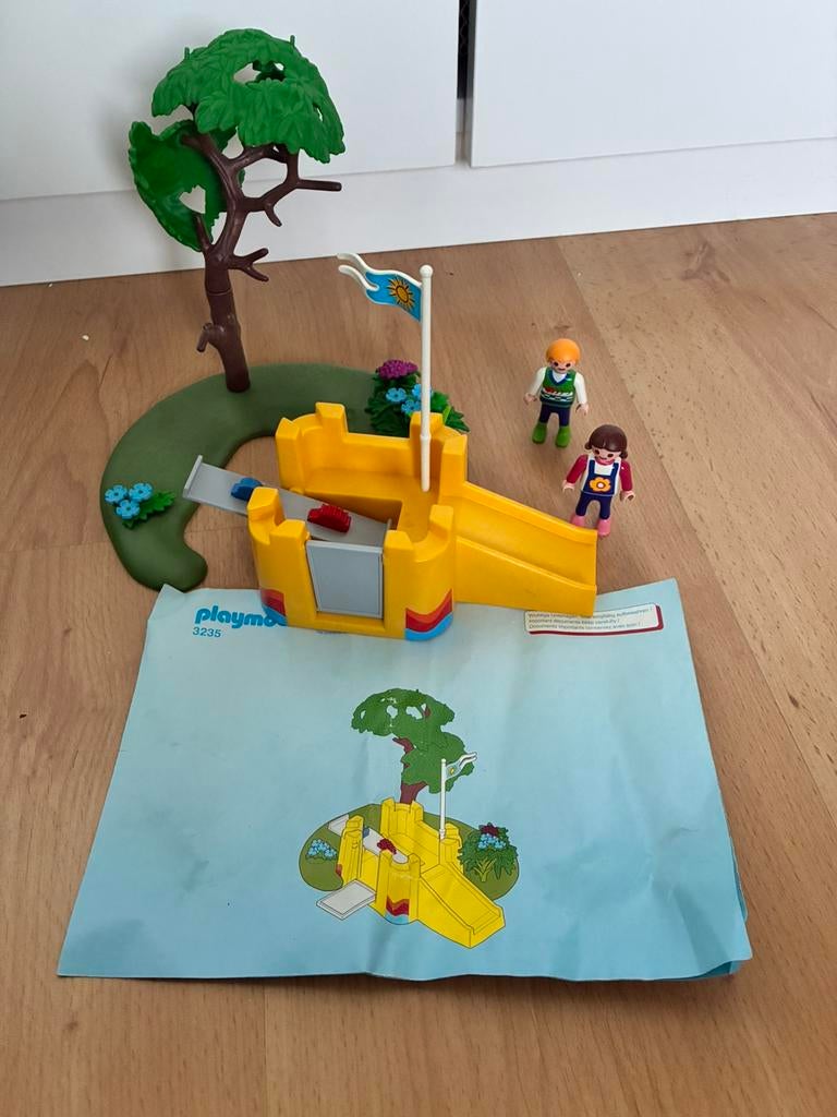 Playmobil speeltuin nr 3235 compleet buiten 2 bloemetjes, Kinderen en Baby's, Speelgoed | Playmobil, Ophalen, Zo goed als nieuw