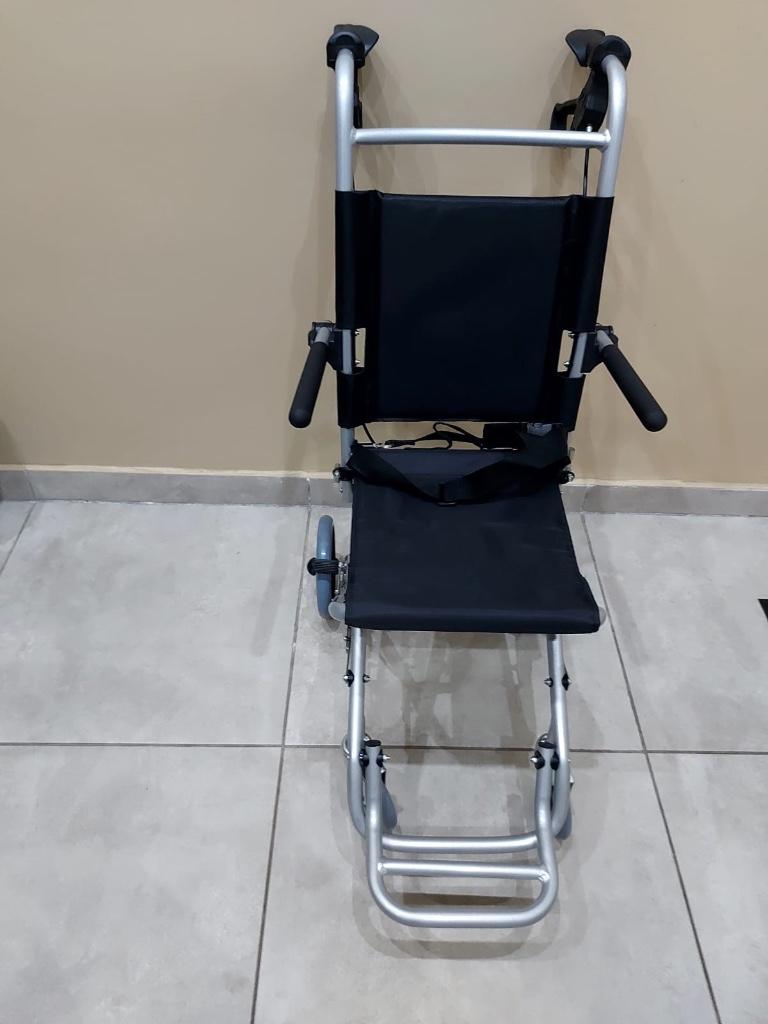 Chaise roulante pliable légère, Ophalen, Gebruikt