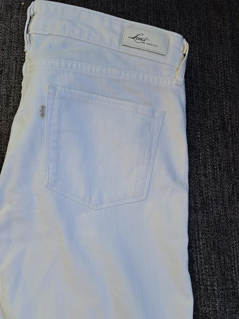 Levis Demi Curve San Francisco, Enlèvement ou Envoi, Comme neuf, Blanc