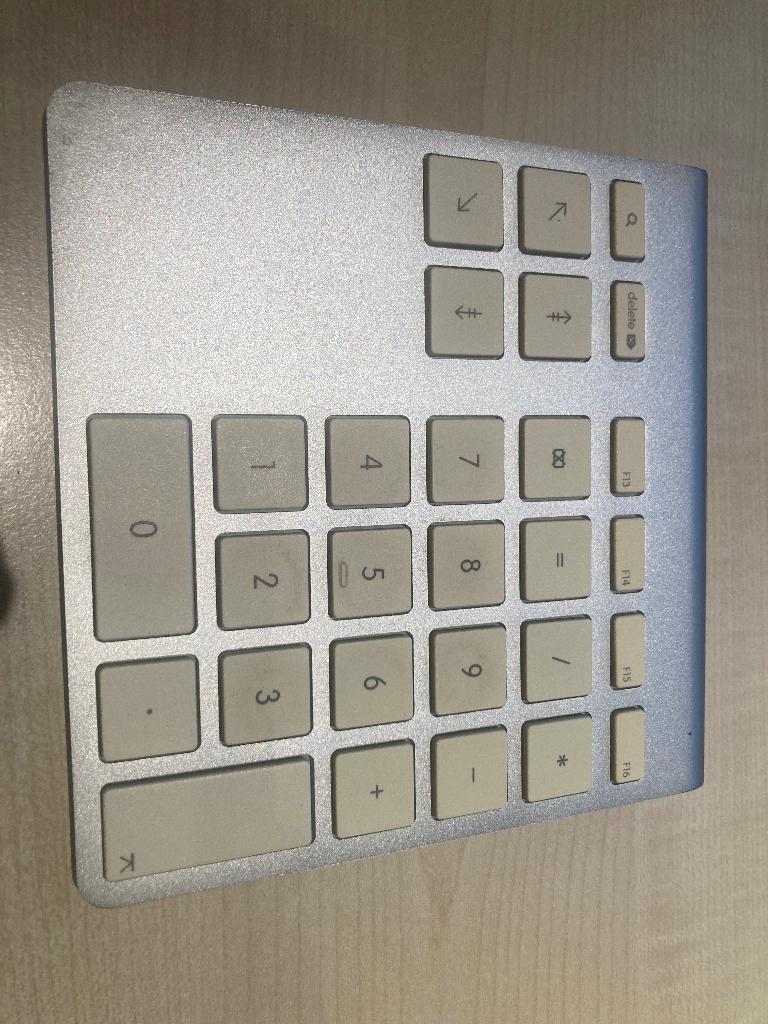 Belkin YourType Clavier sans fil Bluetooth, Computers en Software, Toetsenborden, Belkin, Numeriek, Ophalen of Verzenden, Zo goed als nieuw