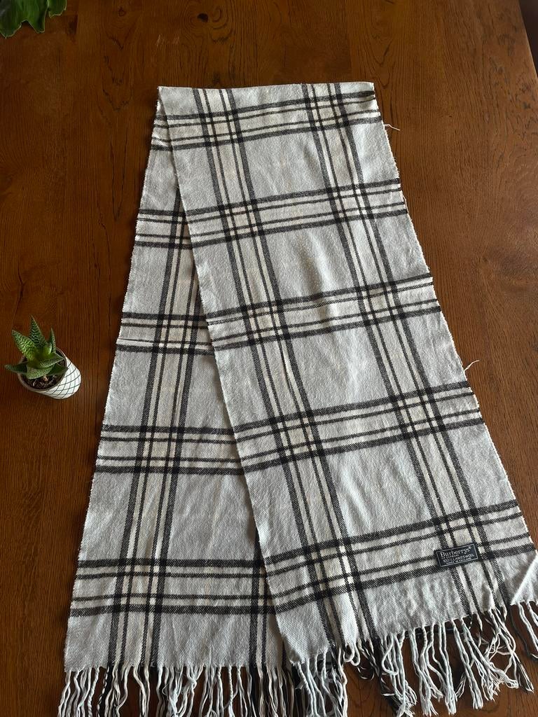 Burberry sjaal, Kleding | Dames, Burberry, Ophalen of Verzenden, Zo goed als nieuw, Sjaal