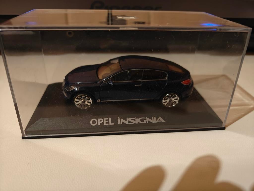 Norev Opel Insignia Concept 1/43 bleu avec..., Enlèvement ou Envoi, Neuf, Norev