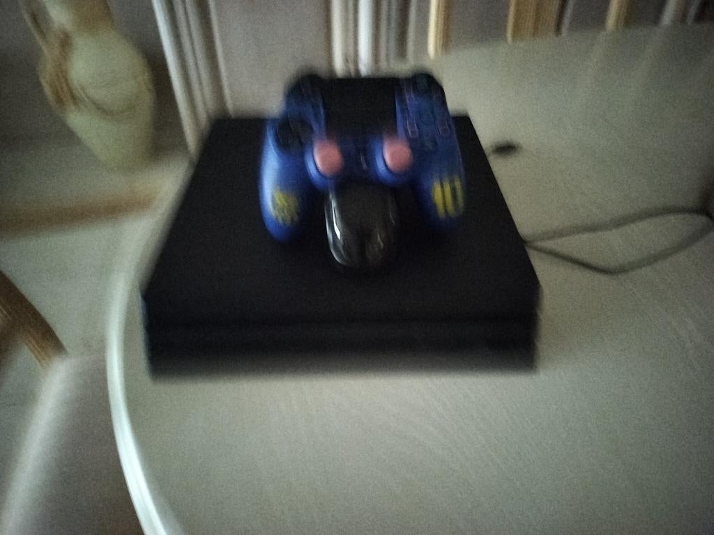 Sony ps4  pro met 5 mooie spellen en 2 gameconsoles, Ophalen