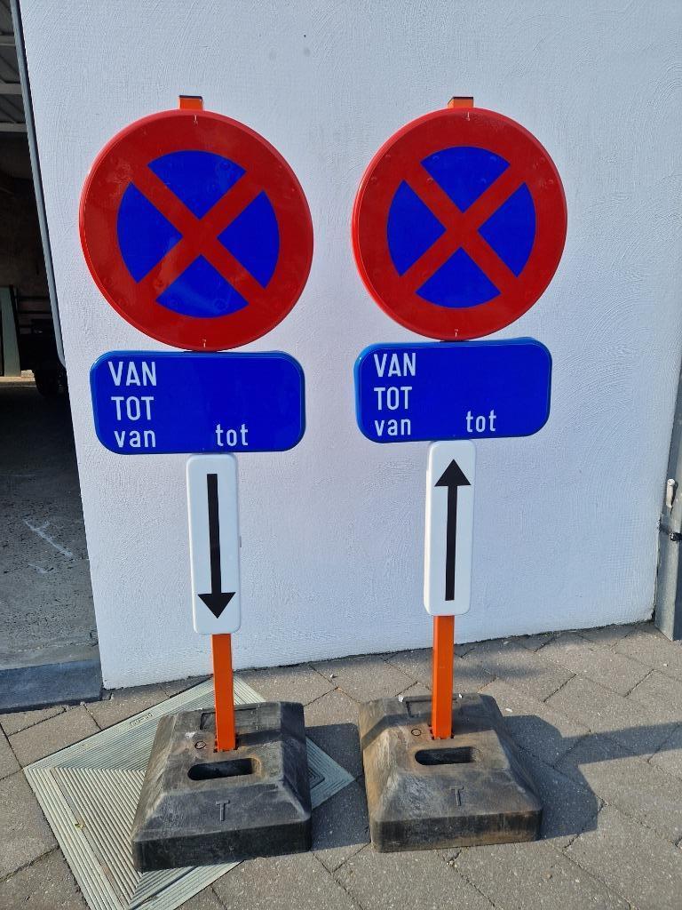 TE HUUR: parkeerverbod borden, Doe-het-zelf en Bouw, Ophalen, Nieuw