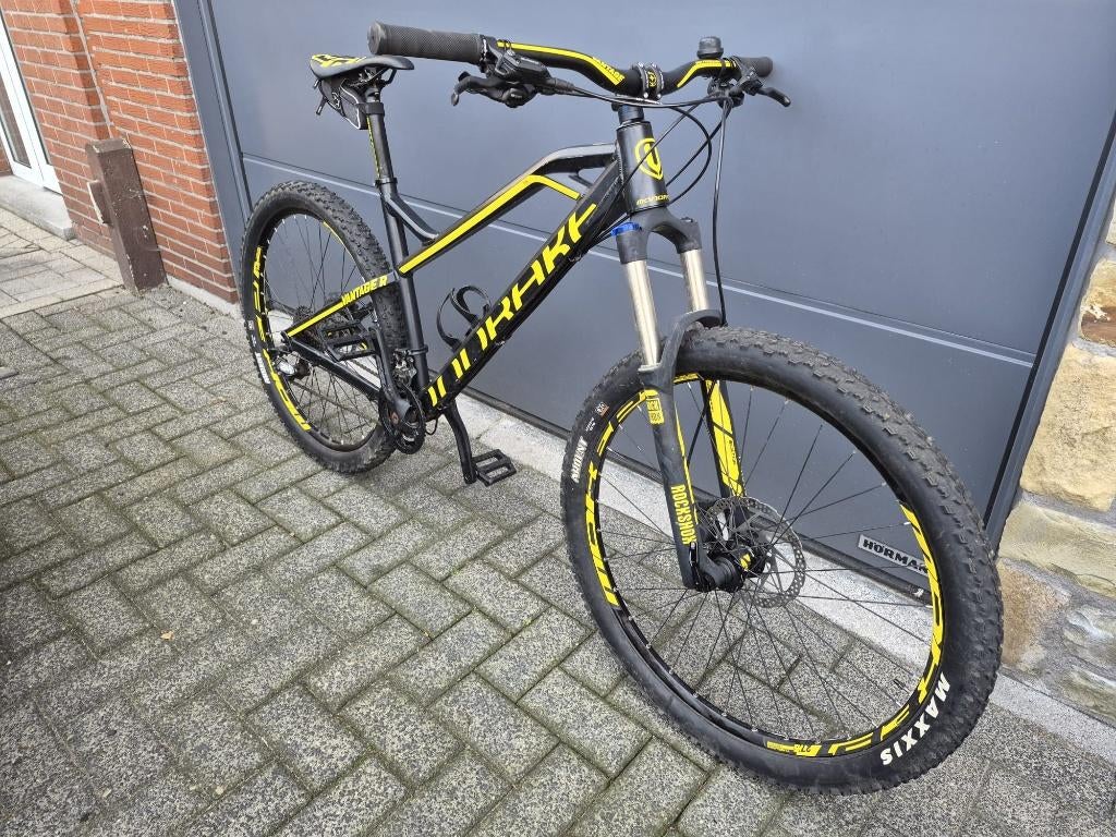 Mondraker Vantage R 27.5" 2016 Bicycle Black / Yellow., Fietsen en Brommers, 49 tot 53 cm, Zo goed als nieuw, Ophalen, Overige merken