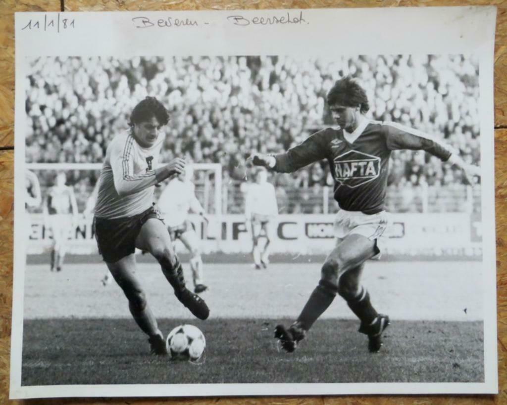 FOOTBALL  -  BEVEREN vs BEERSCHOT 11/01/1981 (AGENCE BELGA), Ophalen of Verzenden, Zo goed als nieuw, Overige typen