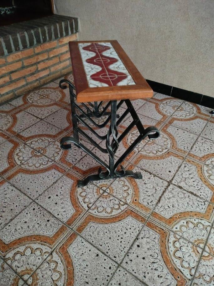 Vintage Krantenbak in smeedijzer met inlegtegels, Ophalen, Zo goed als nieuw
