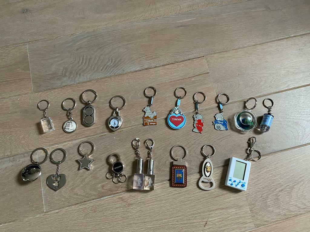 Verschillende sleutelhangers van Disney tot Me to you, Ophalen of Verzenden, Zo goed als nieuw, Knuffel of Figuurtje