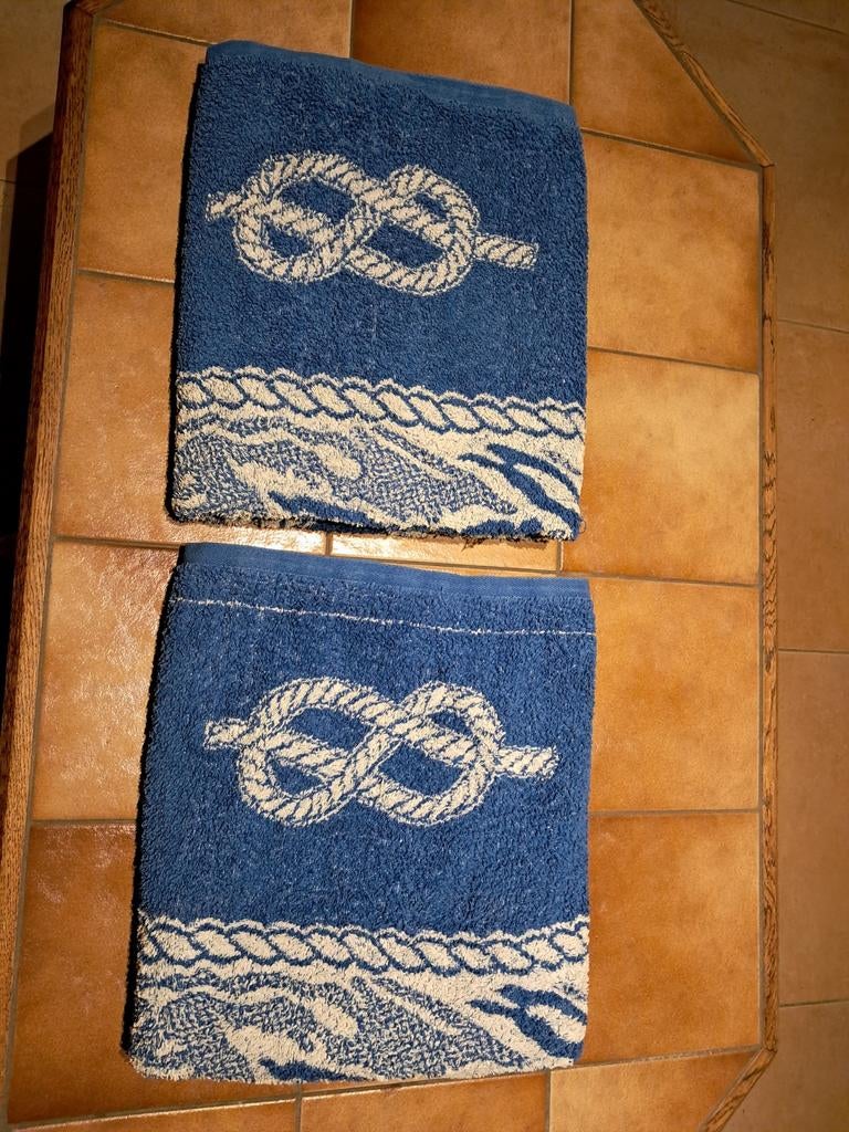 Lot de 2 draps de plage bleu et blanc, Enlèvement ou Envoi, Bleu, Serviette
