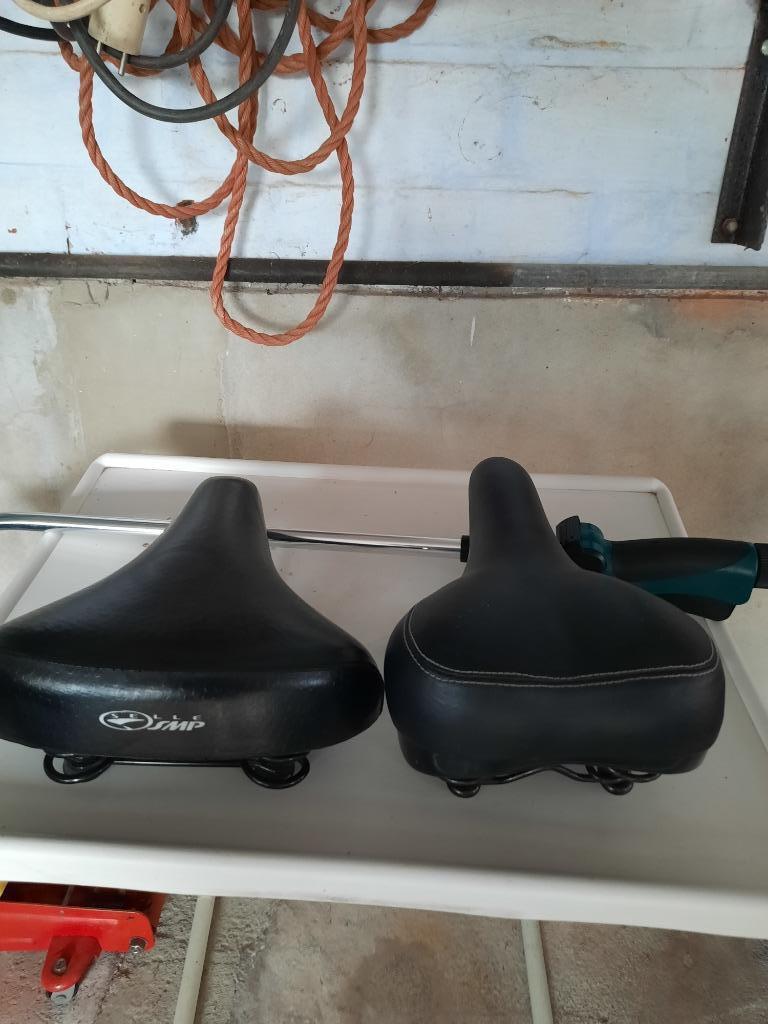 fietszadel met gel, Fietsen en Brommers, Ophalen, Nieuw