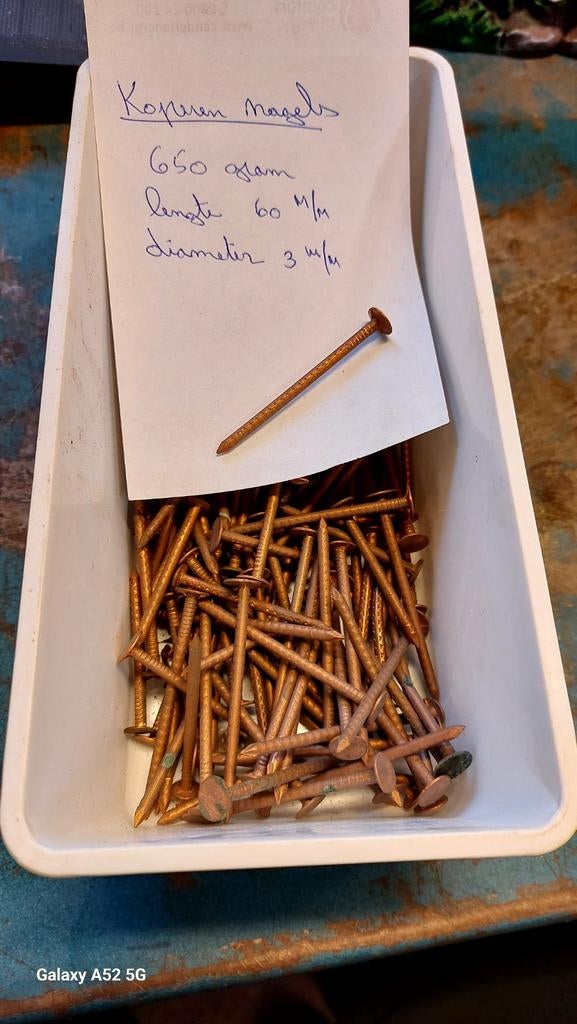 Koperen nagels, Ophalen, Zo goed als nieuw