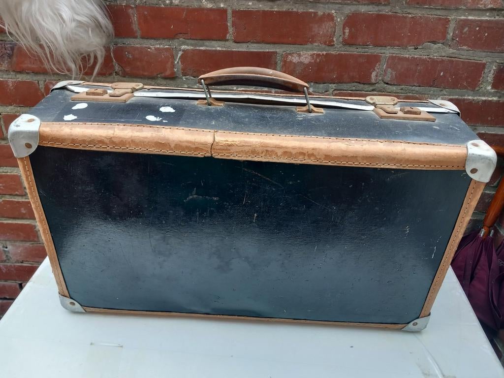 Valise Vintage,  carton et métal,  noir et brun, Bijoux, Sacs & Beauté, Valises, Enlèvement, Utilisé, Métal