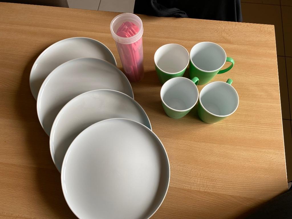 Plastic bestek, borden en tassen ( picknick), Huis en Inrichting, Keuken | Servies, Ophalen, Overige materialen, Nieuw, Overige stijlen