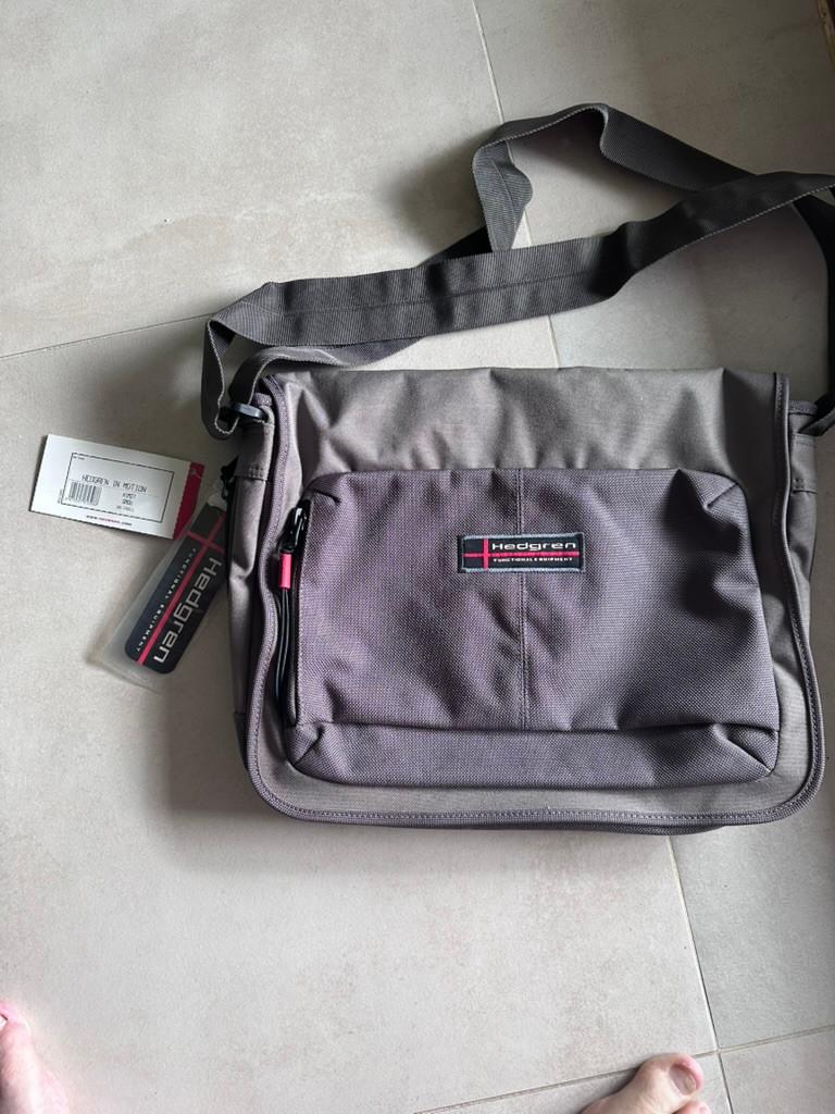 laptopzak Hedsgren, Enlèvement, 17 pouces ou plus, Neuf, Sac à bandoulière